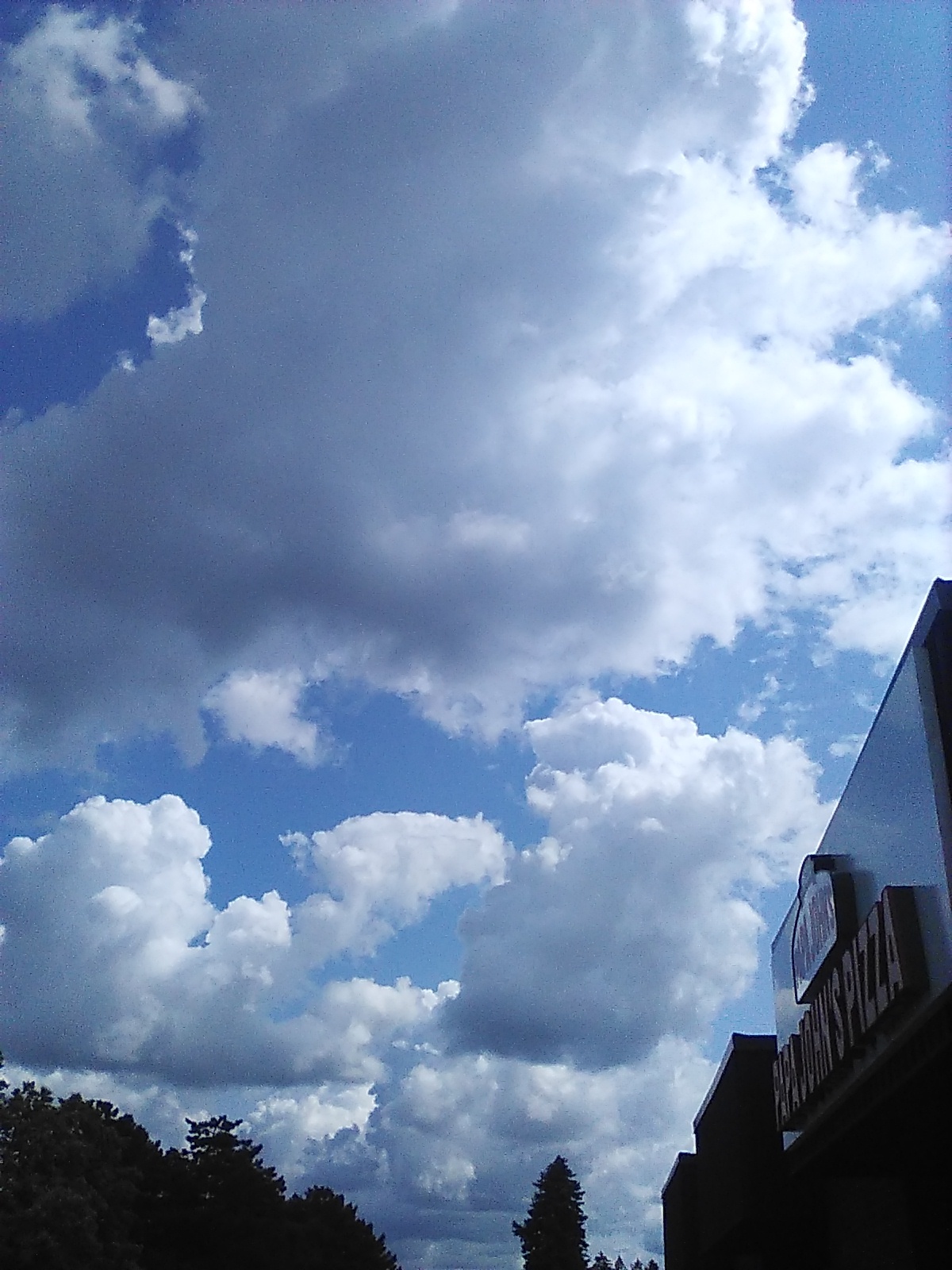 spectacular summer clouds