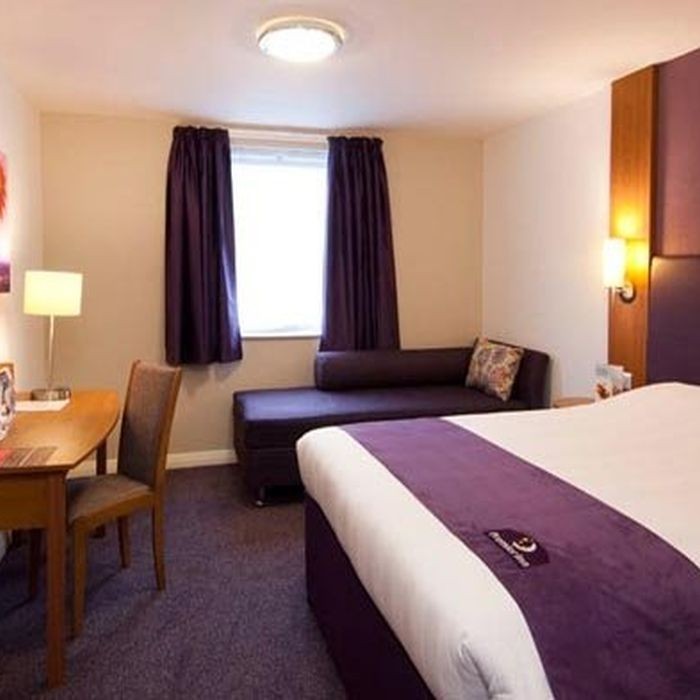 20181201room Premier Inn